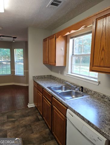 12205 Cypress Way, Fayetteville, GA 30215