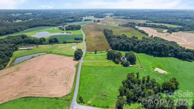 2915 Mills Harris Road, Marshville, NC 28103