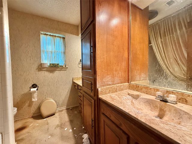 3409 Pecan Circle, Bedford, TX 76021