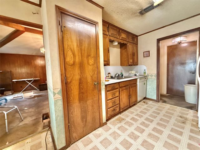 3409 Pecan Circle, Bedford, TX 76021