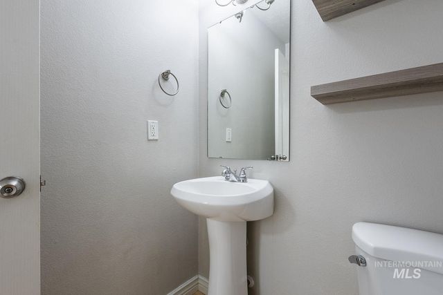 16813 N Darmady Loop, Nampa, ID 83687
