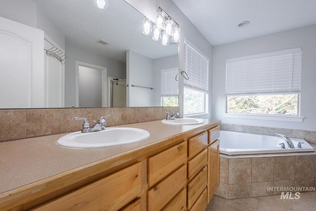 16813 N Darmady Loop, Nampa, ID 83687