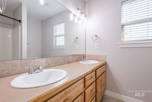 16813 N Darmady Loop, Nampa, ID 83687