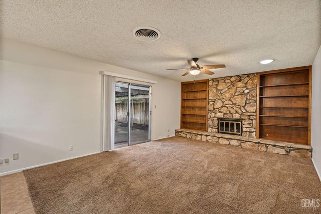 6008 Eugene Place, Bakersfield, CA 93308