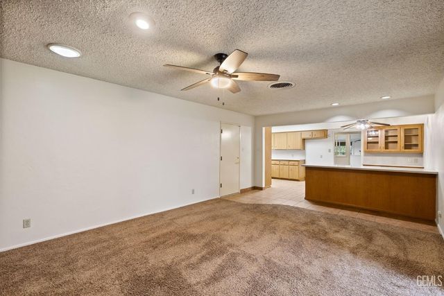 6008 Eugene Place, Bakersfield, CA 93308