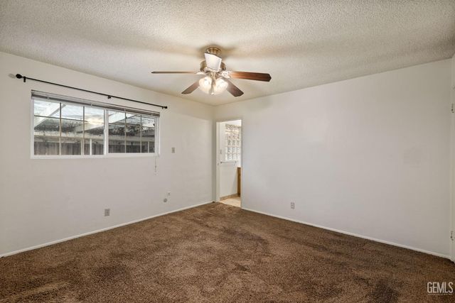 6008 Eugene Place, Bakersfield, CA 93308