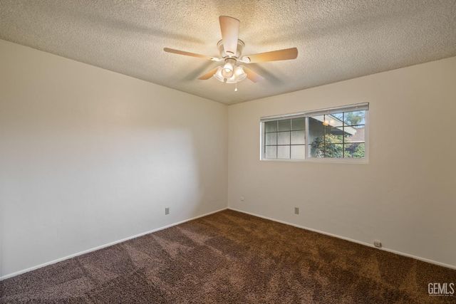 6008 Eugene Place, Bakersfield, CA 93308
