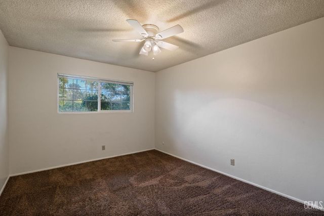 6008 Eugene Place, Bakersfield, CA 93308