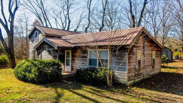 6189 State Highway C, Seymour, MO 65746
