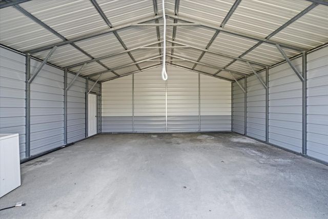 6189 State Highway C, Seymour, MO 65746