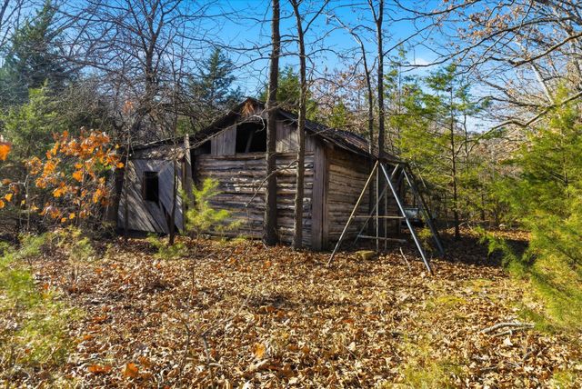 6189 State Highway C, Seymour, MO 65746