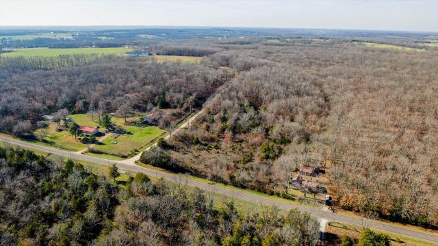 6189 State Highway C, Seymour, MO 65746