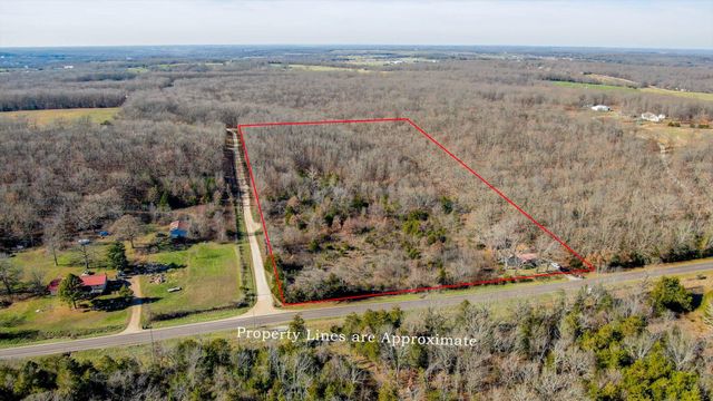 6189 State Highway C, Seymour, MO 65746