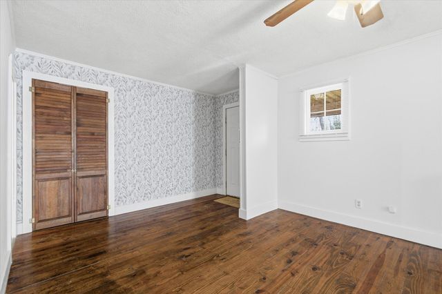 6189 State Highway C, Seymour, MO 65746