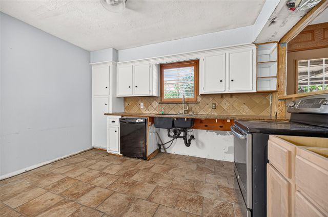 10211 Kerr Lane, Conroe, TX 77385