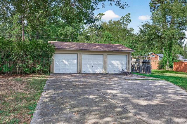 10211 Kerr Lane, Conroe, TX 77385