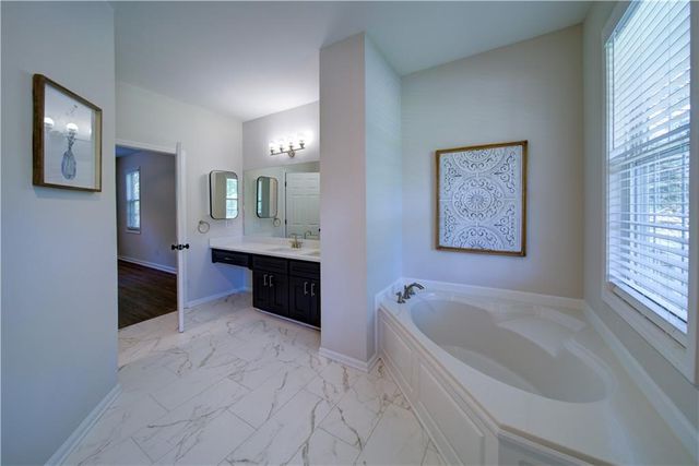 8160 Castleberry Farms Drive, Gainesville, GA 30506