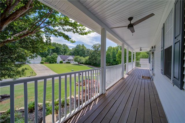 8160 Castleberry Farms Drive, Gainesville, GA 30506