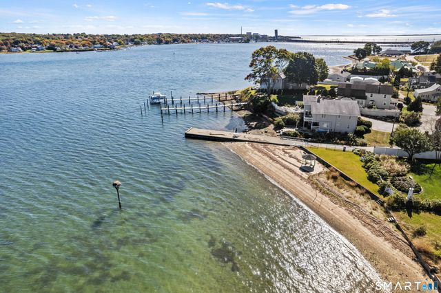 14 High Street, East Lyme, CT 06357