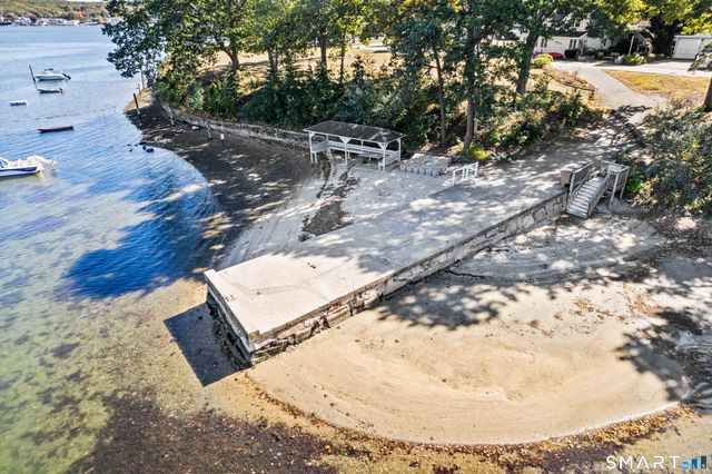 14 High Street, East Lyme, CT 06357