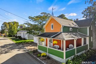 14 High Street, East Lyme, CT 06357