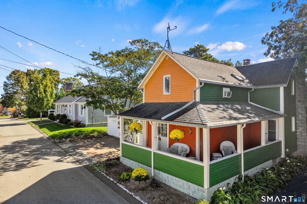 14 High Street, East Lyme, CT 06357