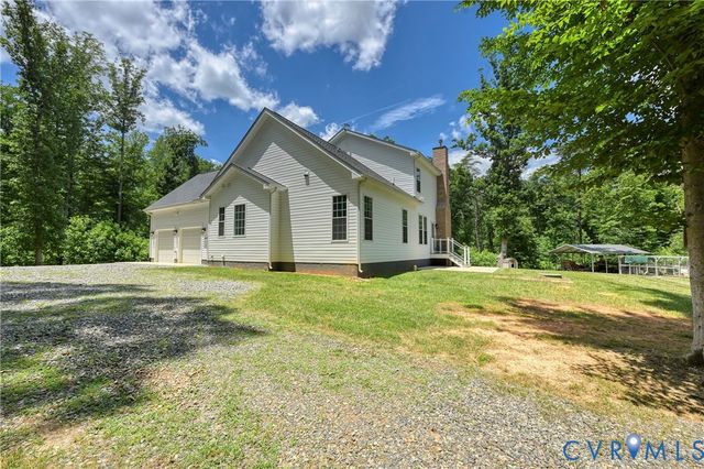 4528 E Old Mountain Rd, Louisa, VA 23093