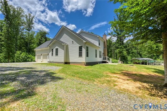 4528 E Old Mountain Rd, Louisa, VA 23093