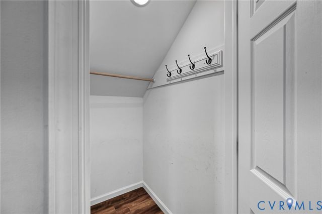 4528 E Old Mountain Rd, Louisa, VA 23093