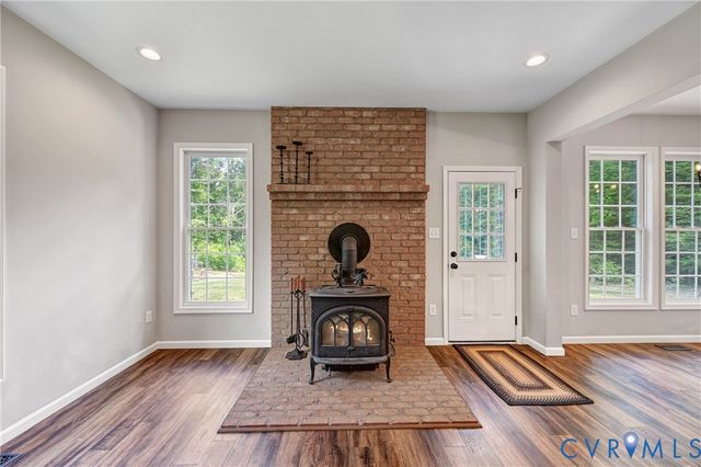 4528 E Old Mountain Rd, Louisa, VA 23093