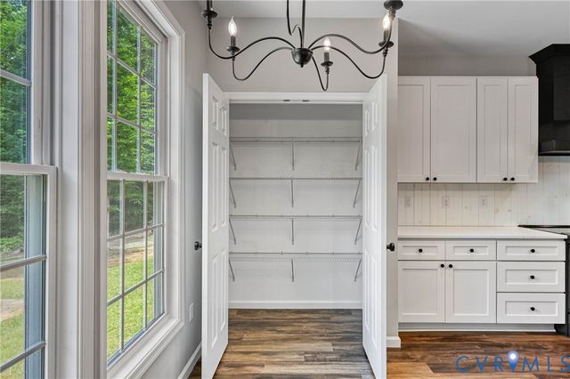4528 E Old Mountain Rd, Louisa, VA 23093