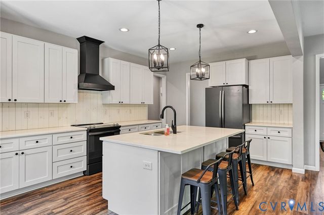 4528 E Old Mountain Rd, Louisa, VA 23093