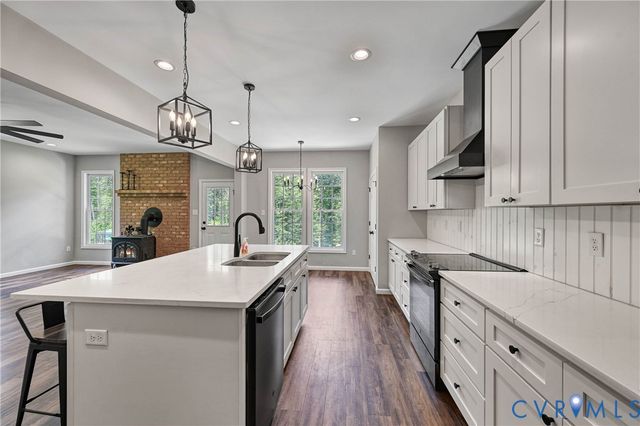 4528 E Old Mountain Rd, Louisa, VA 23093