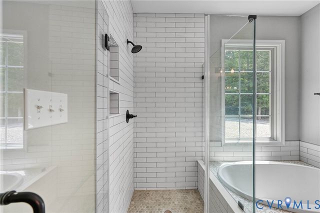 4528 E Old Mountain Rd, Louisa, VA 23093
