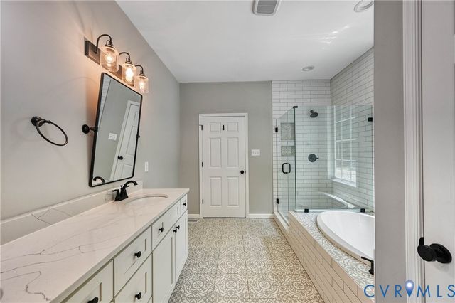4528 E Old Mountain Rd, Louisa, VA 23093