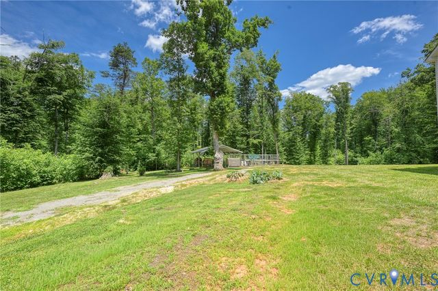 4528 E Old Mountain Rd, Louisa, VA 23093