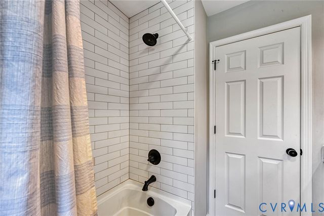 4528 E Old Mountain Rd, Louisa, VA 23093