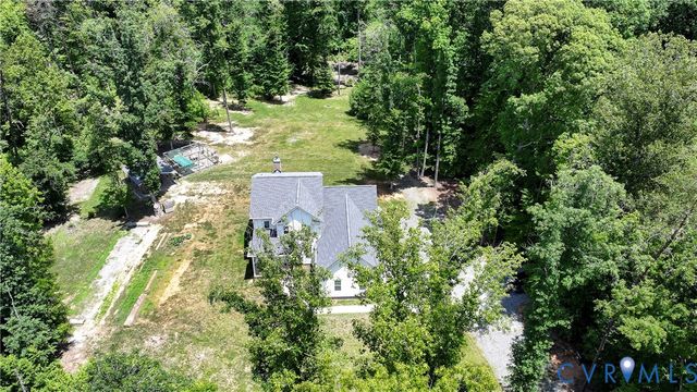 4528 E Old Mountain Rd, Louisa, VA 23093