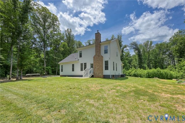 4528 E Old Mountain Rd, Louisa, VA 23093