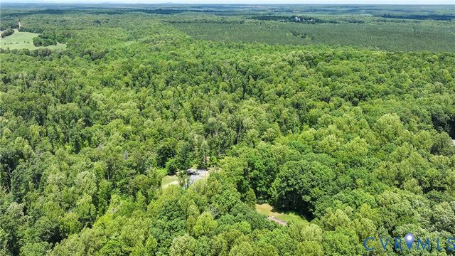 4528 E Old Mountain Rd, Louisa, VA 23093
