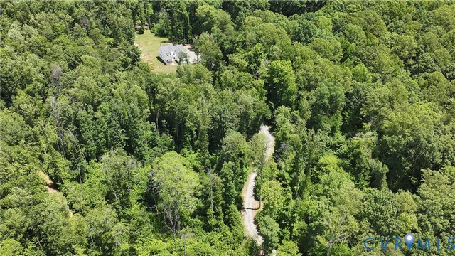 4528 E Old Mountain Rd, Louisa, VA 23093