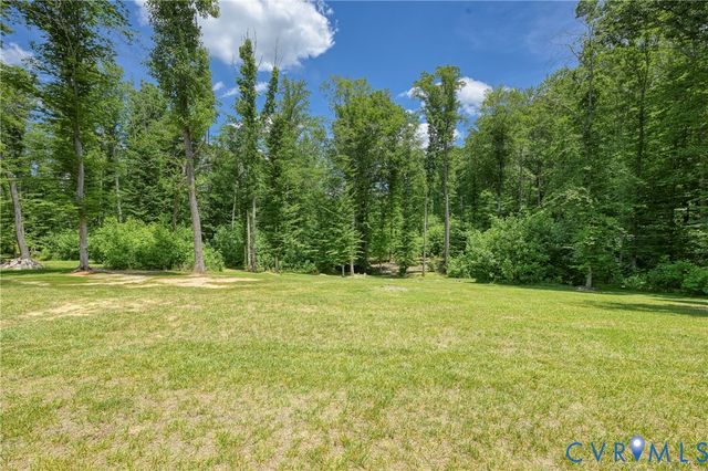 4528 E Old Mountain Rd, Louisa, VA 23093
