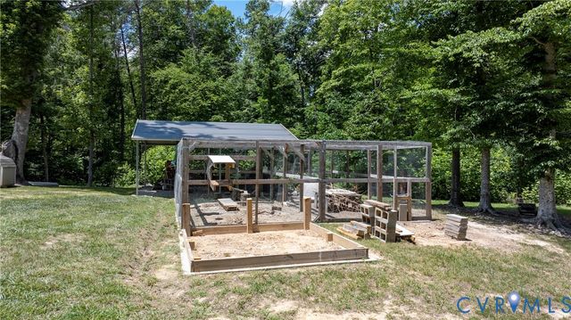 4528 E Old Mountain Rd, Louisa, VA 23093