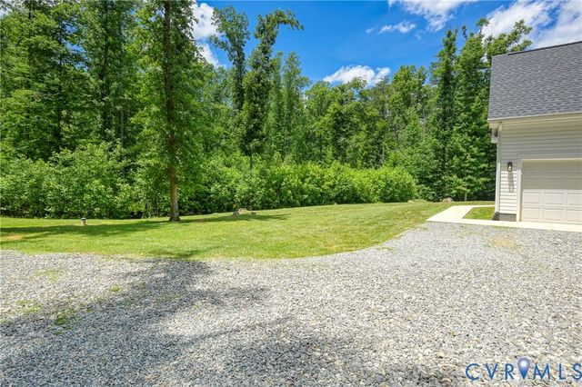 4528 E Old Mountain Rd, Louisa, VA 23093