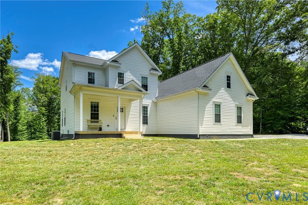 4528 E Old Mountain Rd, Louisa, VA 23093