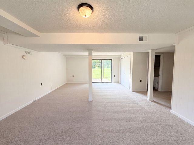 303 Paragon Mills Rd, Nashville, TN 37211