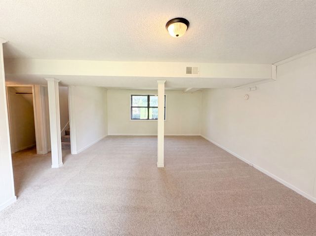 303 Paragon Mills Rd, Nashville, TN 37211