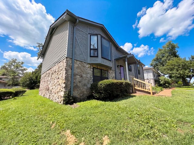 303 Paragon Mills Rd, Nashville, TN 37211