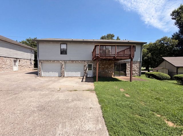 303 Paragon Mills Rd, Nashville, TN 37211