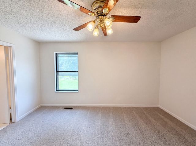 303 Paragon Mills Rd, Nashville, TN 37211